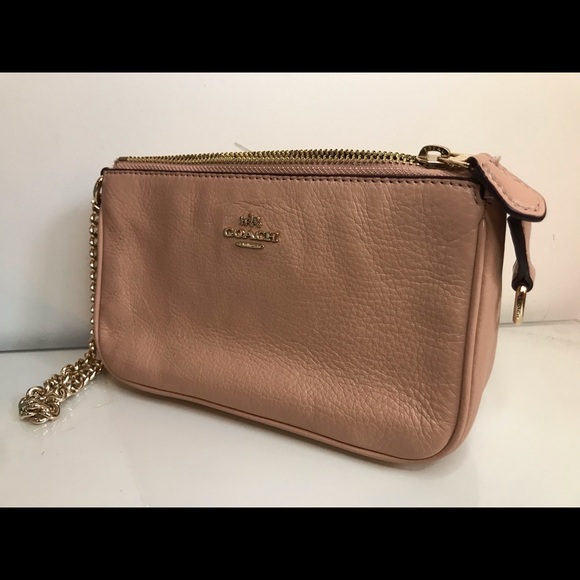 Pinkish leather Coach wristlet - Picture 2 of 6